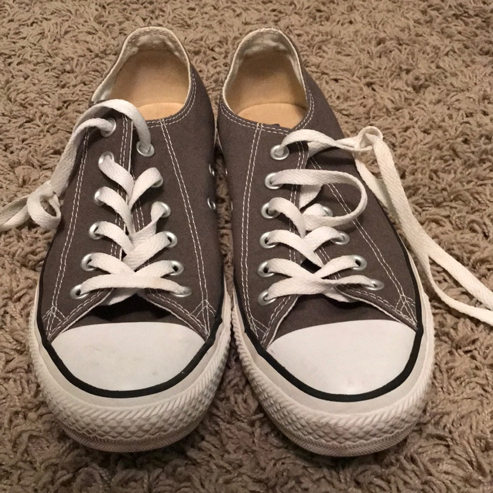 Like new grey Converse